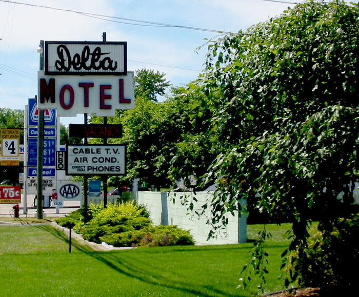 Delta Motel (Careys Motel) - 2003 Photo Of Old Sign (newer photo)